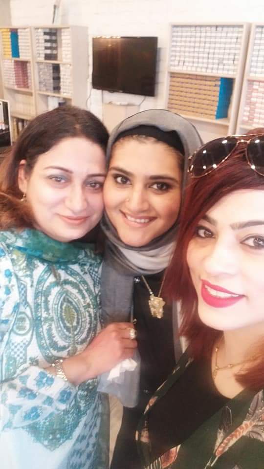 Tayyabazworld's tweet photo. We at  #MMLaunch2018 
#MMMAKEUP 
#MATTEOBSESSION #MMLAUNCH18 #LIQUIDCOLOR 
@SANTETHESALON @walnutpk @MASARRATMAKEUP #tayyabazworld https://t.co/91nzFZfahM