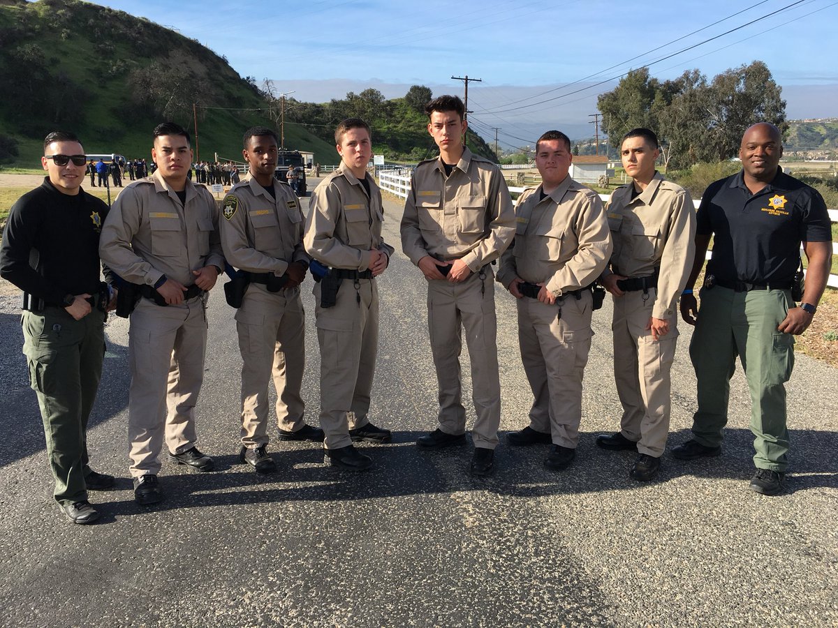 LASDHQ's tweet photo. Kicking off #ExplorerCompetition2018 37 Teams competing in obstacles, real life scenarios, events Welcome to North County! https://t.co/fZR3REbc4K