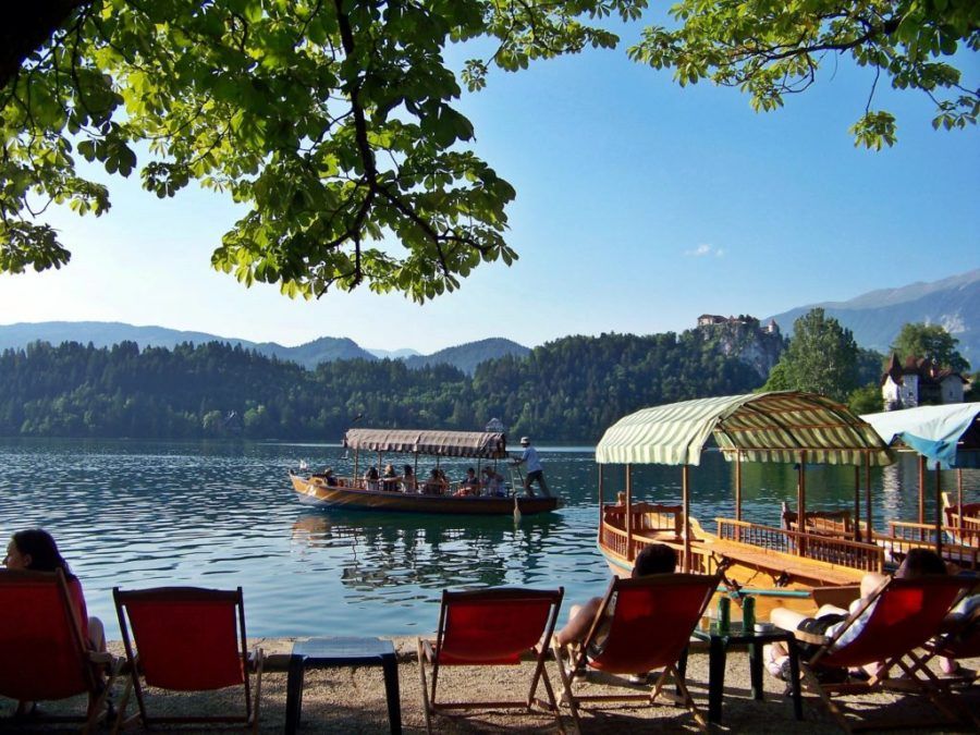boatsetter's tweet photo. Need a change of scenery? Spend your Saturday on the lake! Let's see if you've been to any of our top lake boating destinations:
https://t.co/DeVcVF5dgT
#Boatsetter #LakeBoating #BoatRentals https://t.co/EHeW7w03zI