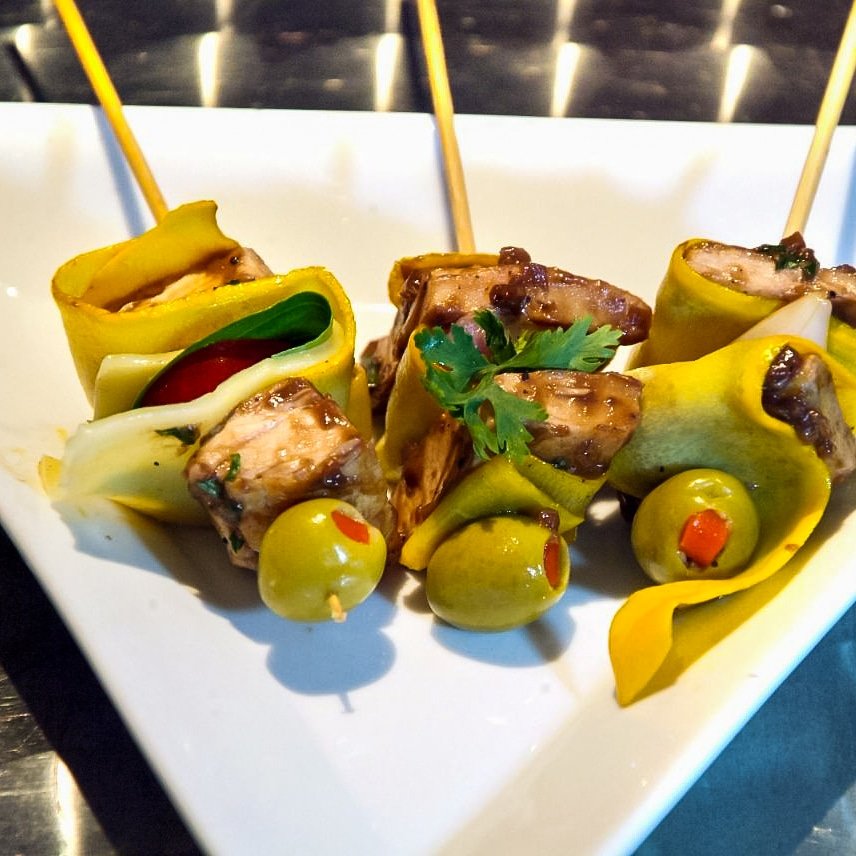 amcgroup_co's tweet photo. Deliciosos pasabocas para tus eventos

#eventos #eventoscorporativos #corporativo #organizaciondeeventos #eventosocial #eventosempresariales #catering  #reuniones #turismo #hotel #eventphotography #fotografiadeeventos #food #comida #fotografiadecomida #foodphotography https://t.co/CK7JYM55Vy