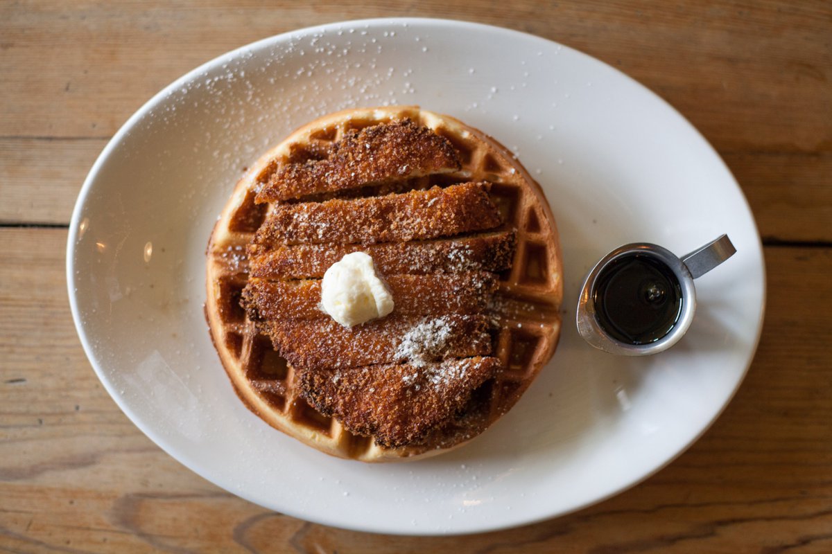 It’s a perfect chilly day for chicken and waffles! #brunch #snowquake