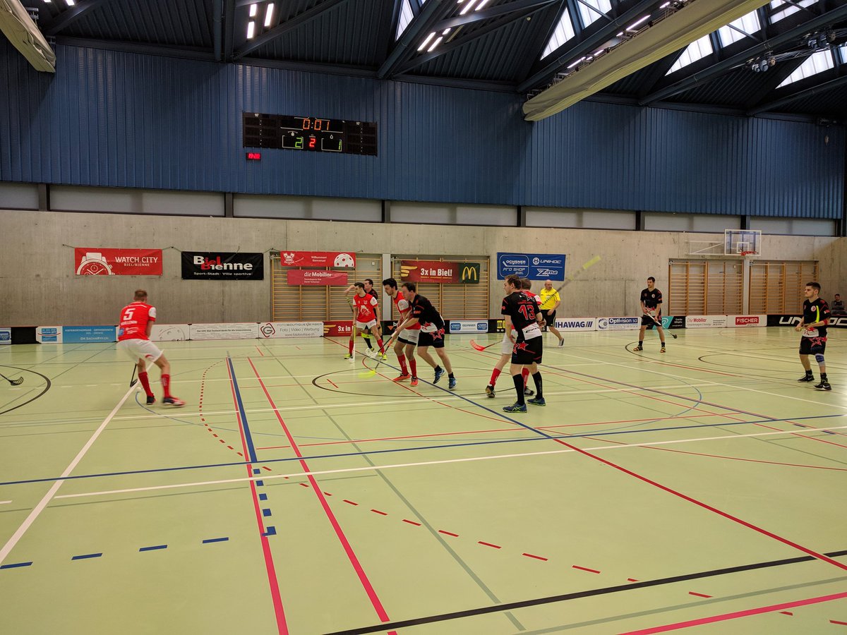 Das 2. Drittel ist unterwegs. Biel mit einer 2:1 Pausenführung. #IciCestBienne