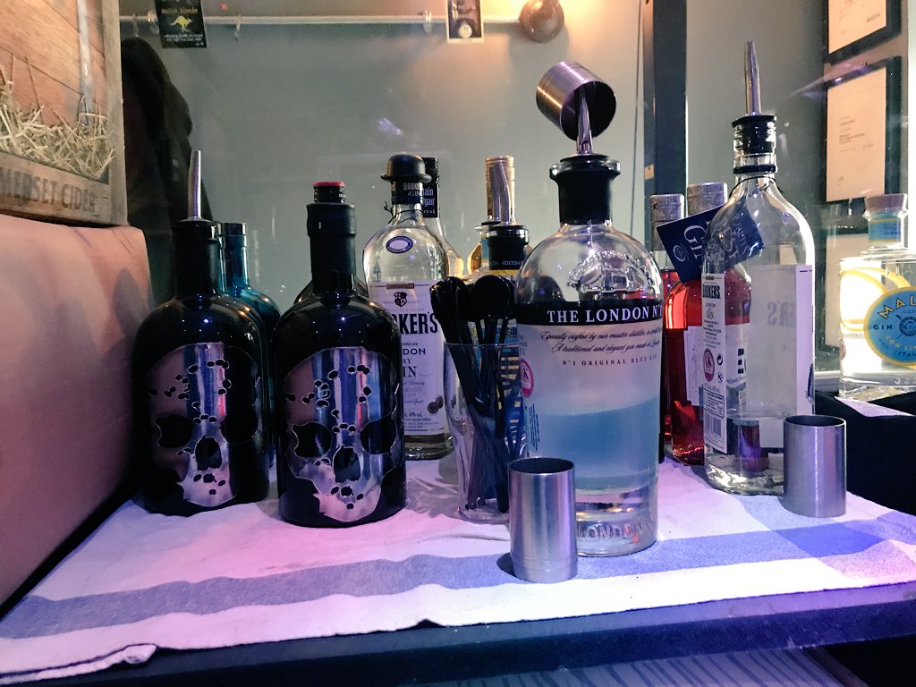 AllandAboutSidc's tweet photo. Hackney Carriage Micro Pub - a great place for friends & family to have a great time. Variety of Drinks to all tastes. Thanks Liz Twort for your business which is now reference in the area.
#HackneyCarriageMicropub #LizTwort #theBestofSidcup #AllandaboutSidcup #Ghostvodka https://t.co/vsom9pZ2lY