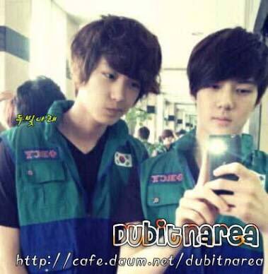 PY_9692's tweet photo. #10YearsWithChanSe #찬세 เข้ามาเป็นเทรนนี่ปีเดียวกัน ดูแลกันและกันมาตลอด เป็นความสัมพันธ์ที่ยาวนาน 😍 https://t.co/MDyWRsJyMJ