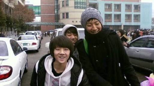 PY_9692's tweet photo. #10YearsWithChanSe #찬세 เข้ามาเป็นเทรนนี่ปีเดียวกัน ดูแลกันและกันมาตลอด เป็นความสัมพันธ์ที่ยาวนาน 😍 https://t.co/MDyWRsJyMJ