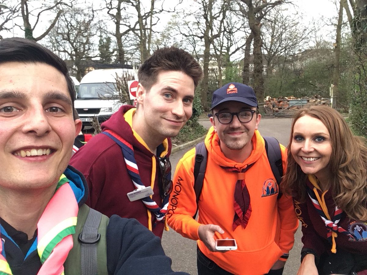 NVRefreshers's tweet photo. Look who we bumped into back at camp!! @scoutadelic @AlexxiaPG @samorrisuk #monrun18 #Mr18Duck 175 #FinishLine https://t.co/YHLbkcb9bs
