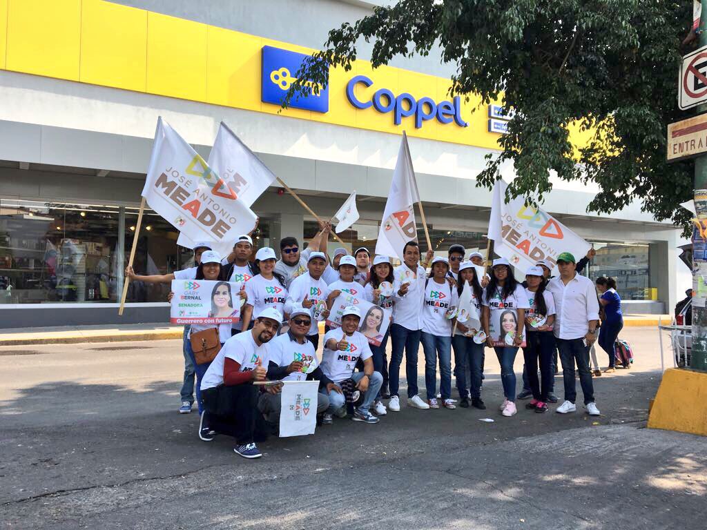 humbertodiaz22's tweet photo. En Chilpancingo  #Guerrero los jóvenes vamos con @JoseAMeadeK #EnTodasPartes #JovenesPorMeade #CampañaPermanente #GuerreroconMeade #RespondiendoAlCambio https://t.co/Zb26O8L4ar