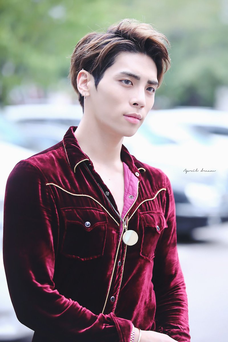 VanNguyen89's tweet photo. Nốt ruồi tài phiệt, yêu anh lắm ^^^
#jonghyun_day
#영원한_너의봄 
#HappyBlingDay
#종현아생일축하해 https://t.co/QgPQe3vm88