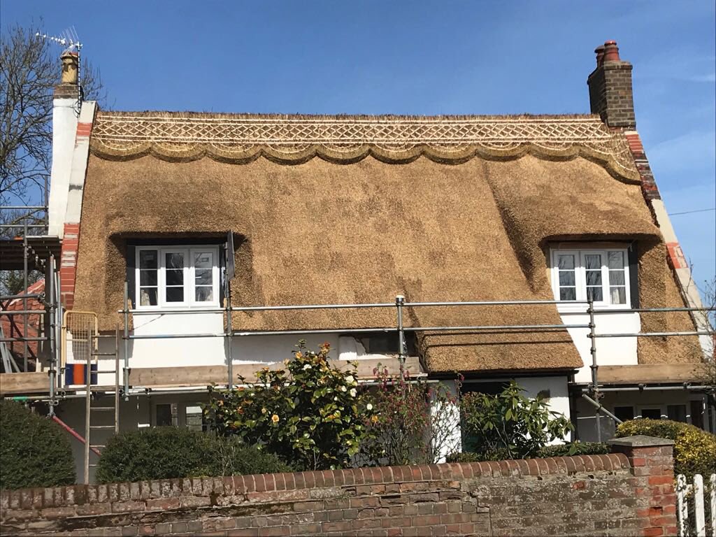 AngliaCo's tweet photo. Latest job finished in Filby, Norfolk #thatching #norfolk #filby #NorfolkBroads #craft #norfolkhour https://t.co/s0OocdXDzs