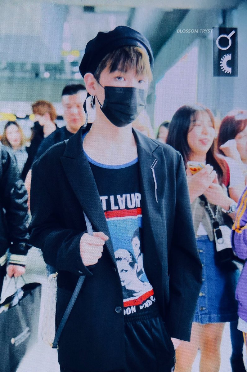 BlossomTryst_'s tweet photo. #黄明昊 #justin #저스틴 
180407 BKK preview https://t.co/iPTsvEpjKm