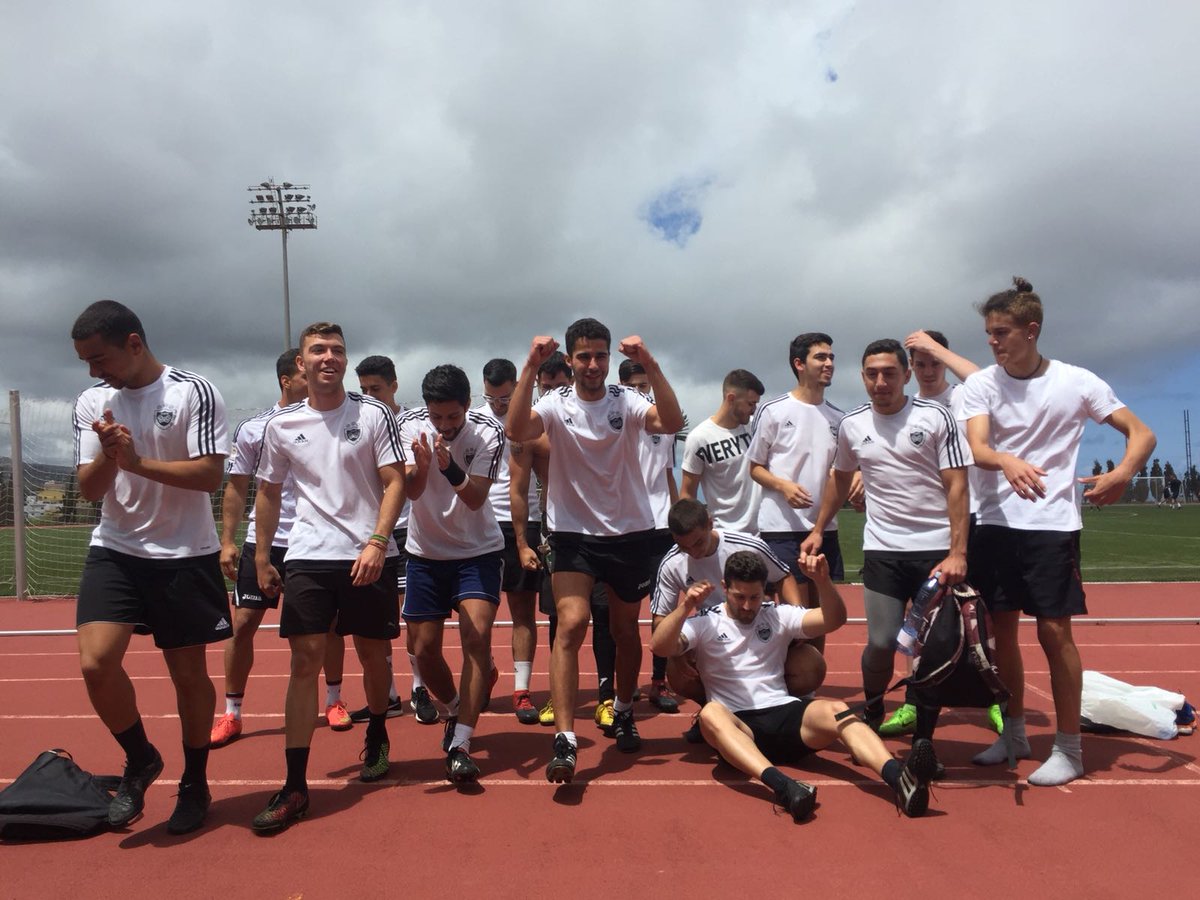 Juan_RF_'s tweet photo. El mejor equipo, muchas gracias a todos!!!
#HastaLosPenaltis @Recrjuerga https://t.co/aIkHrQIjyp