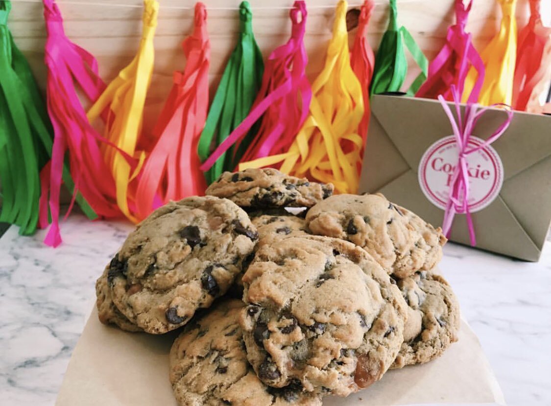 cookie_fix's tweet image. It’s #PROMSZN!!! Make prom night the best yet with #CookieFix! Come grab some freshly baked or frozen dough to go for those after party treats!🍪🤩🎉💃🕺😋💗 #Cookies