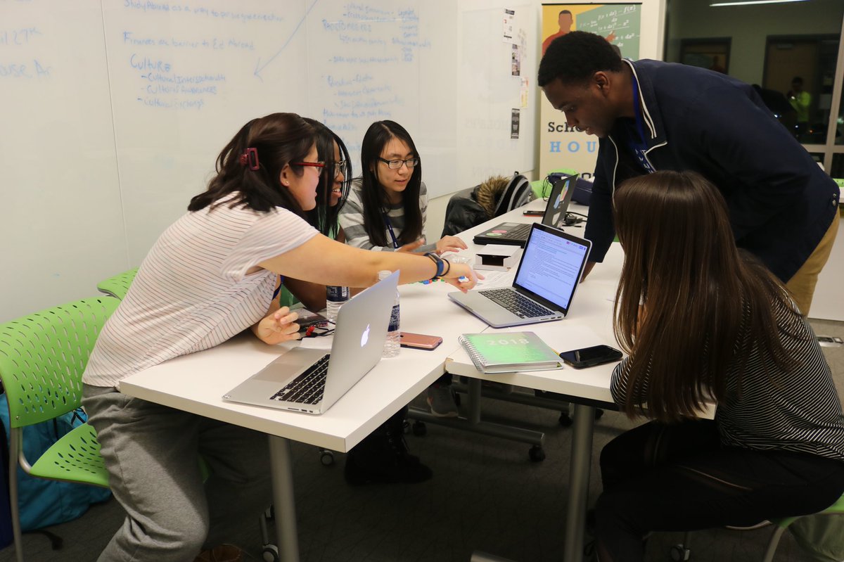 UConnFYP's tweet photo. Times running out - submissions are due in 90 minutes @hackuconn @UCONN_SoE_UG @UConnCCEI @InnovateCT1 #hackuconn2018 #makeuconn https://t.co/xC7WO1beKo