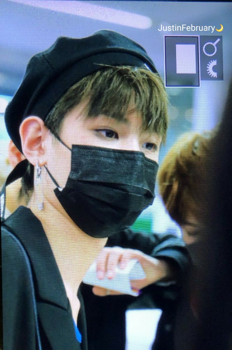 Just_inFebruary's tweet photo. #黄明昊 #Justin 
BKK🛬 https://t.co/Bip9rc3wj0