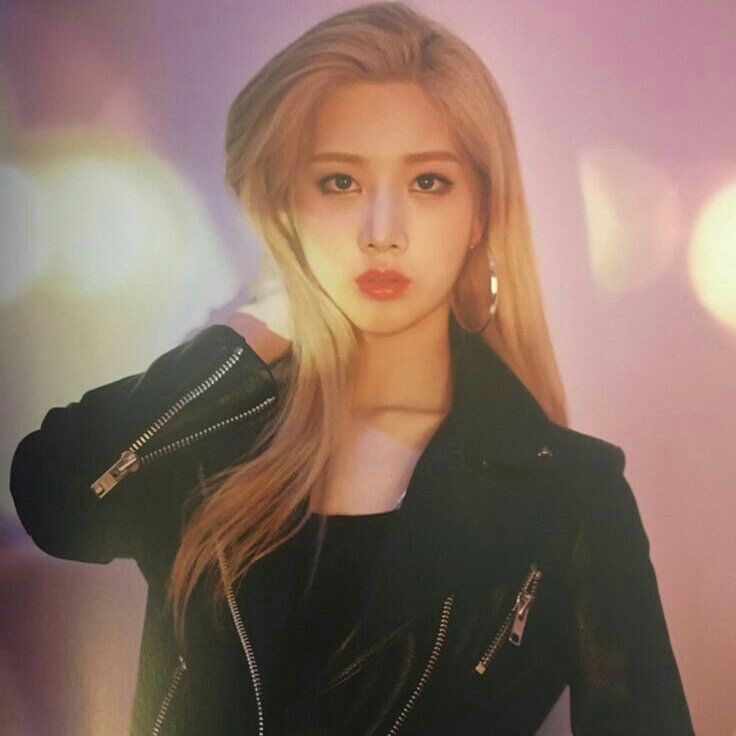 LooClub's tweet photo. #NewProfilePic https://t.co/0KHZBt4Hgc