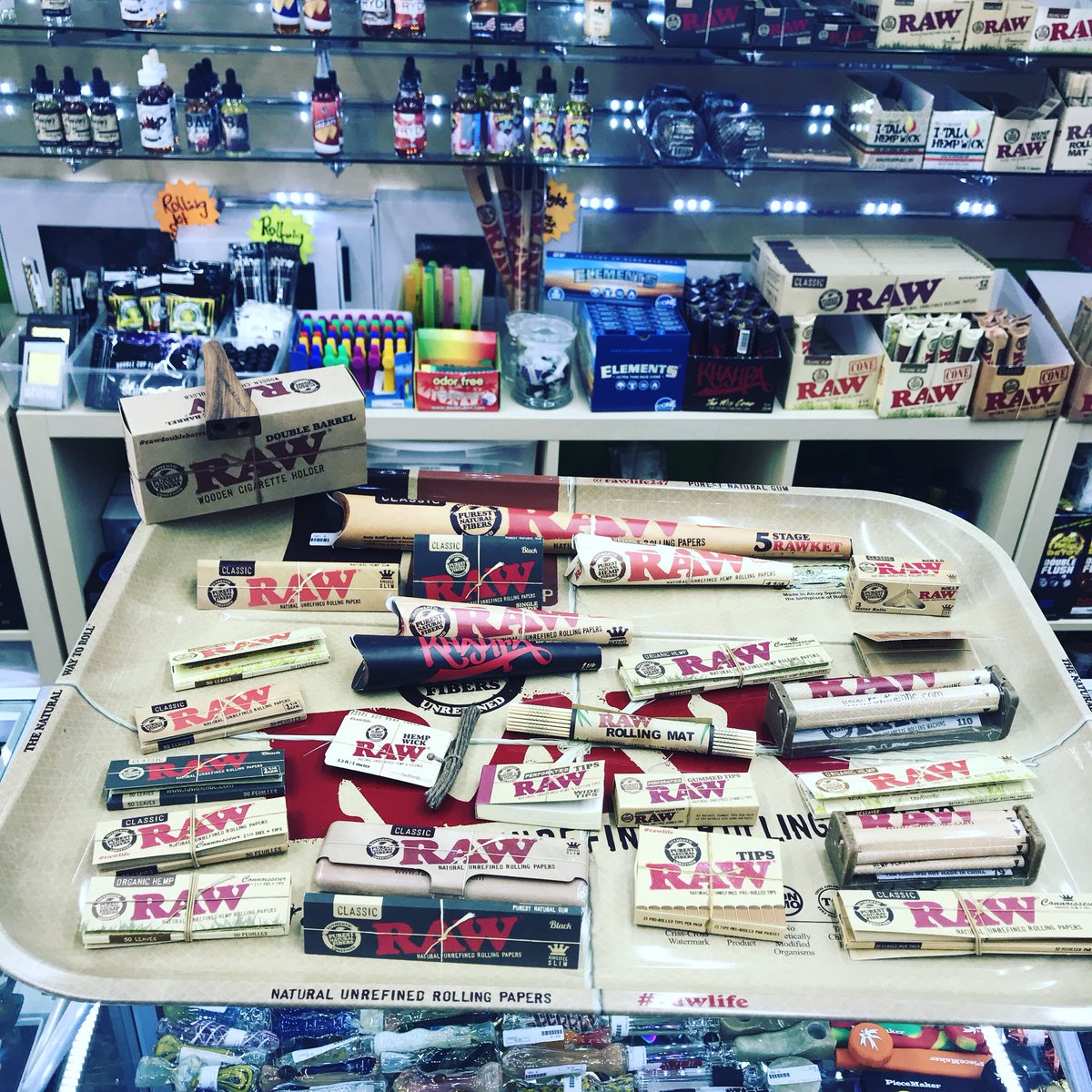 Need papers come check out our amazing extended collection of #rawpapers 👍🏼💯 #rawlife #calle8 #calle8miami #worldofsmokenvapecalle8 #smokingaccessories #waterpipes #bestsmokingselection #bubblers #bestsmokingbrands #chilling #ilovesmoke #smoking #smokinggadgets #420