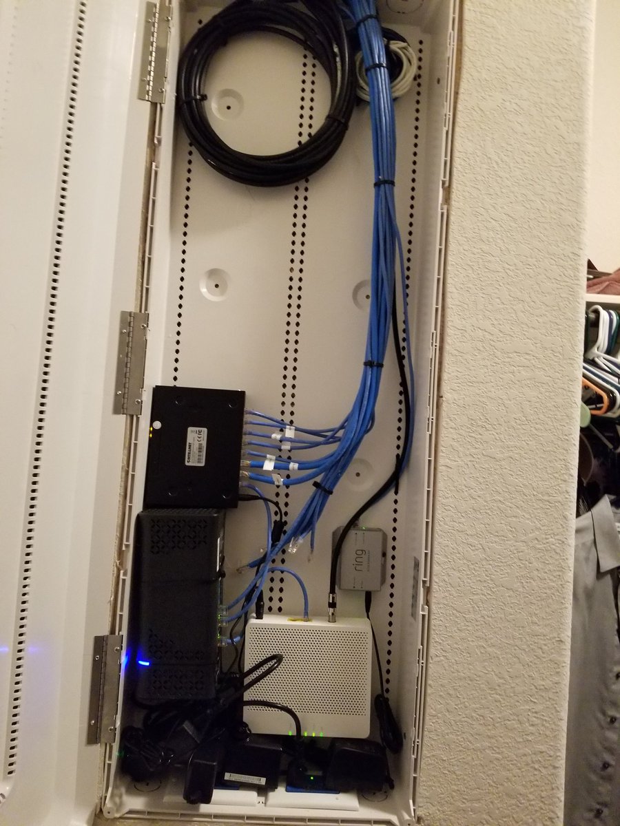 CablingAustin's tweet image. #structuredCabling #NetworkCablingServices  #AustinCablingSystems.com 
#CableInstaller #Ethernetofficewiring Hoome network cabling services and structured cabling, Austin Tx! 512-574-1288