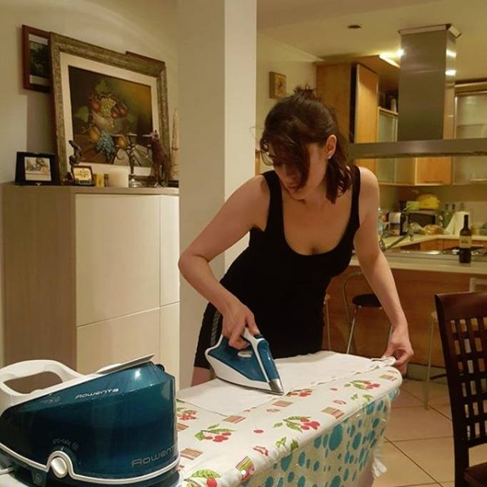 StefaniaCarini's tweet photo. Quasi come Demi Moore #isoardi #stiro&ammiro https://t.co/a2z7t4U2aX