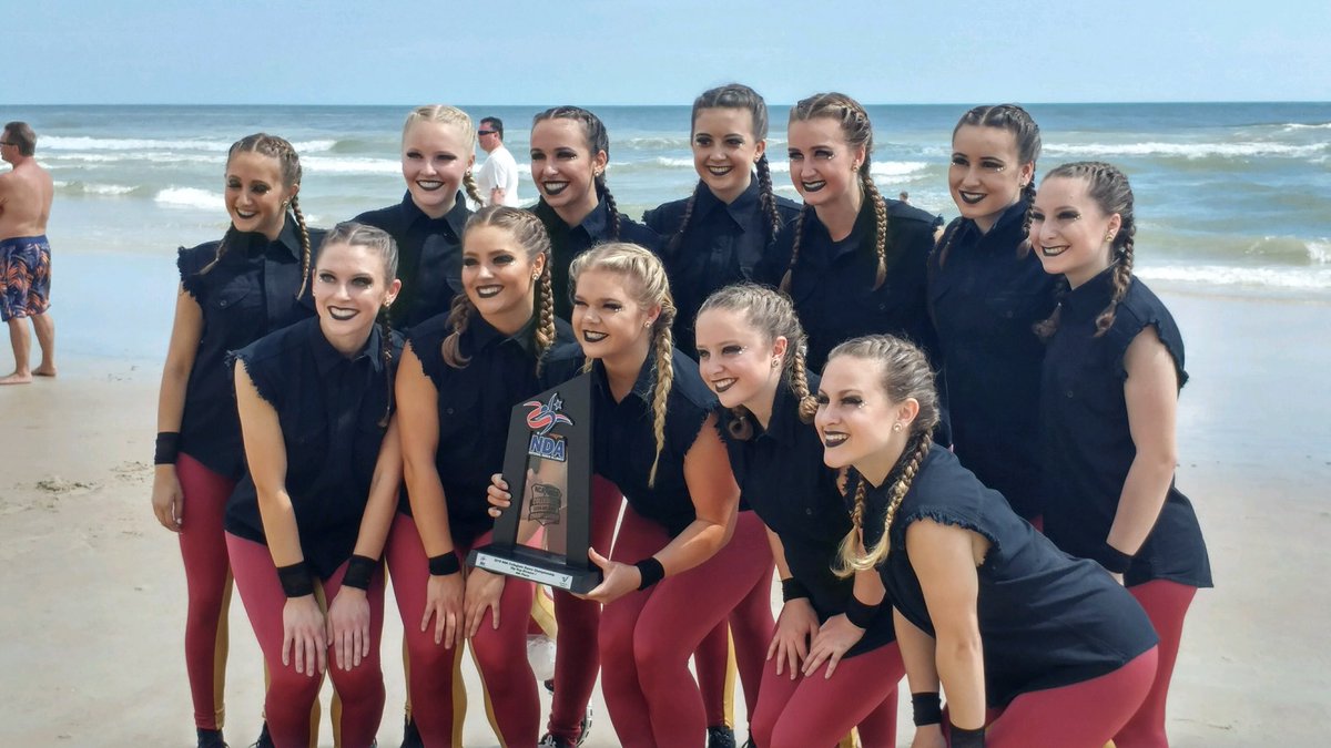 What a day! We are officially ranked 6th in the nation in Division 1 Hip Hop! First time for this program to make an appearance in finals and on the bandshelll! Now time to enjoy some sun and get ready to achieve new goals next year! 🔥👯‍♀️ #ndanationals #elonphoenix