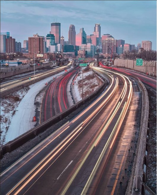 UturnRide's tweet photo. Minnesota rush captured by @will_right4 🌇 https://t.co/OFsy5qQSlF
