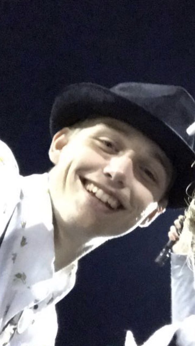 c_simp6's tweet photo. Happy birthday bro @Satchel_Hester #mander #versatchie #stinkie #nite https://t.co/RXSavd7ke2