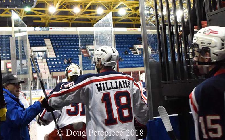 TheUnrealDougP's tweet image. GREAT admiration for #CornwallColts coach Ian MacInnis !! Each time I drop into #CornwallCivicComplex "Coach" always helps me do my Job #Photojournalism, which I believe, is a plus for his team. Free Publicity for #Colts can only be a bonus.