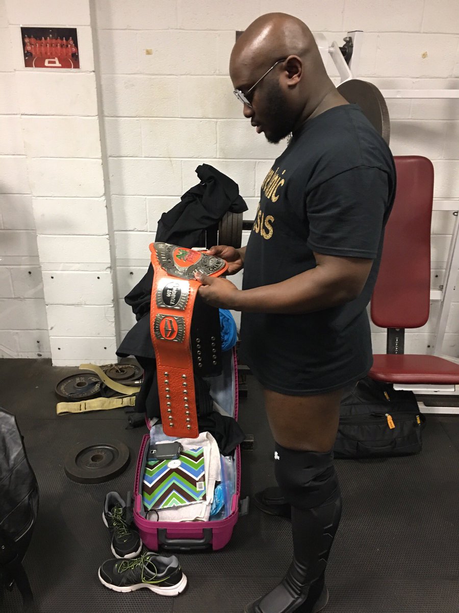 CamdenRoyalty's tweet photo. .@TheMFPW @MannySoriano92 #NotChasingMania #NewChamp #MONEY #KingOfCamden #KingOfCMD #camdennj #Camden #MoneyvilleUSA #MaddredWrestling #TyroneRMaddred #MoneyMaddred #BBC https://t.co/TQnp2AXaOO