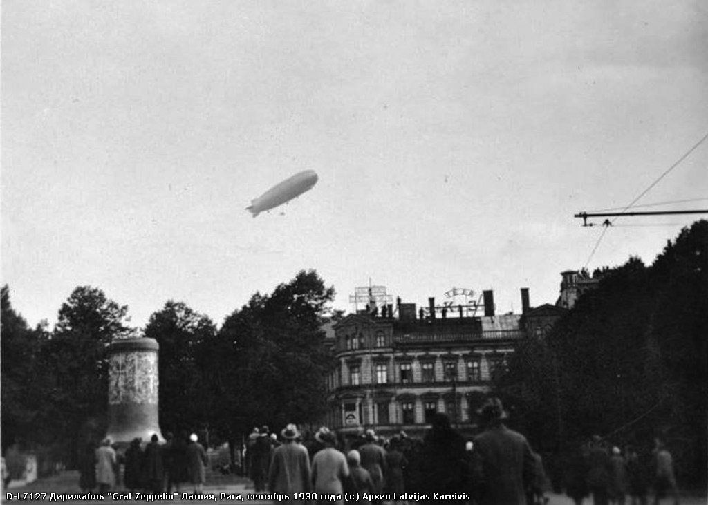 RuffPhilip's tweet photo. Graf Zeppelin D-LZ127 over Riga on 24 September 1930, before flying on to Helsinki and Tallinn. https://t.co/JZrCXTKxmi