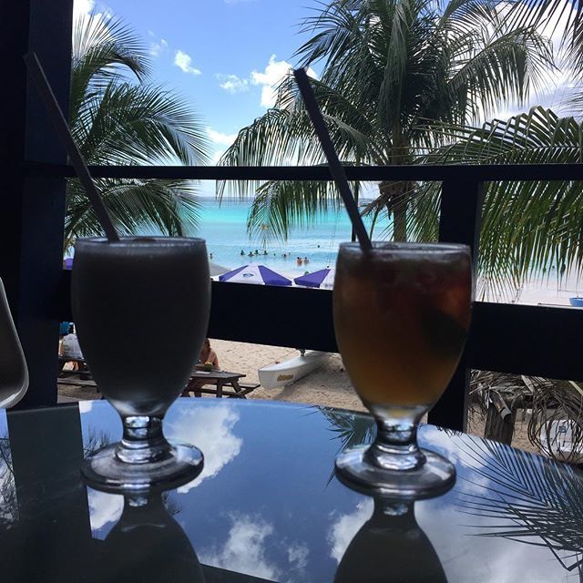 jiskahoward's tweet photo. Not bad #cheers #islandlife #Pebbles #tripdownmemorylane #rumpunch #barbados #barbadoscruisingclub #sweet #noregrets #onelifetolove π«β€οΈ https://t.co/g2rk0cX5A1 https://t.co/EapKFQvOzA