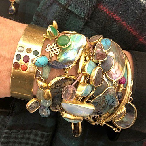 pippasmall's tweet photo. A wristful of gems #PippaSmall #PippaSmallJewellery #EthicalJewellery #EthicallyMade #LessonsInLayering https://t.co/XSEhpLoWUl
