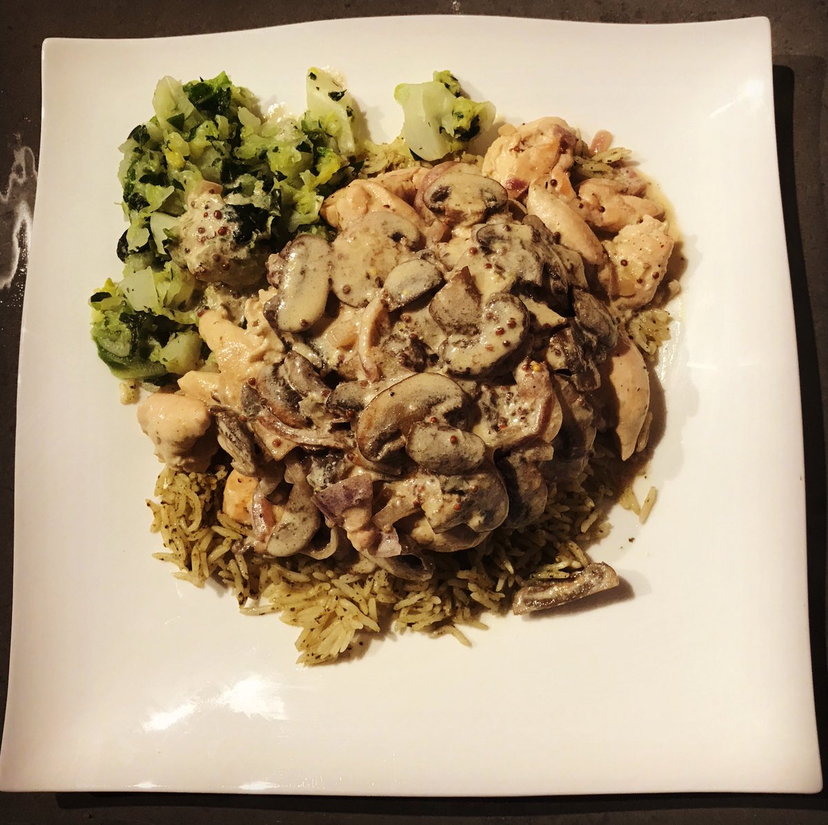 katjury's tweet photo. Creamy Mushroom Mustard Chicken. A crazy simple, figure friendly, light & tasty creamy chicken dinner. #WinnerWinnerChickenDinner
#KatJuryNutrition #InTheKitchenWithKat #Nutrition #SportsNutrition #PerformanceNutrition #HealthyEating #CleanEating #Diet #IIFYM #SustainableEating https://t.co/09Xig19UbH