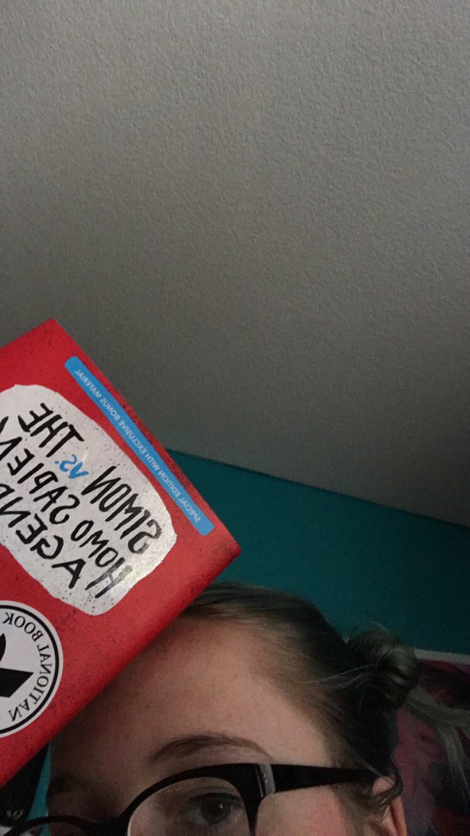 sharksinthemall's tweet photo. happy third birthday to this absolutely incredible book. it changed my life and i couldn’t be more grateful to have it (in two copies) #svthsa #happybirthday https://t.co/8f1ZgiiGHb