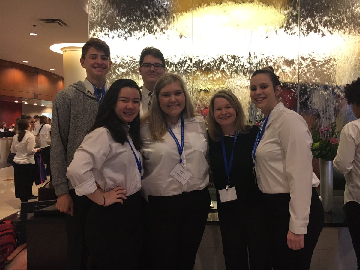 Handley Choir tweet media