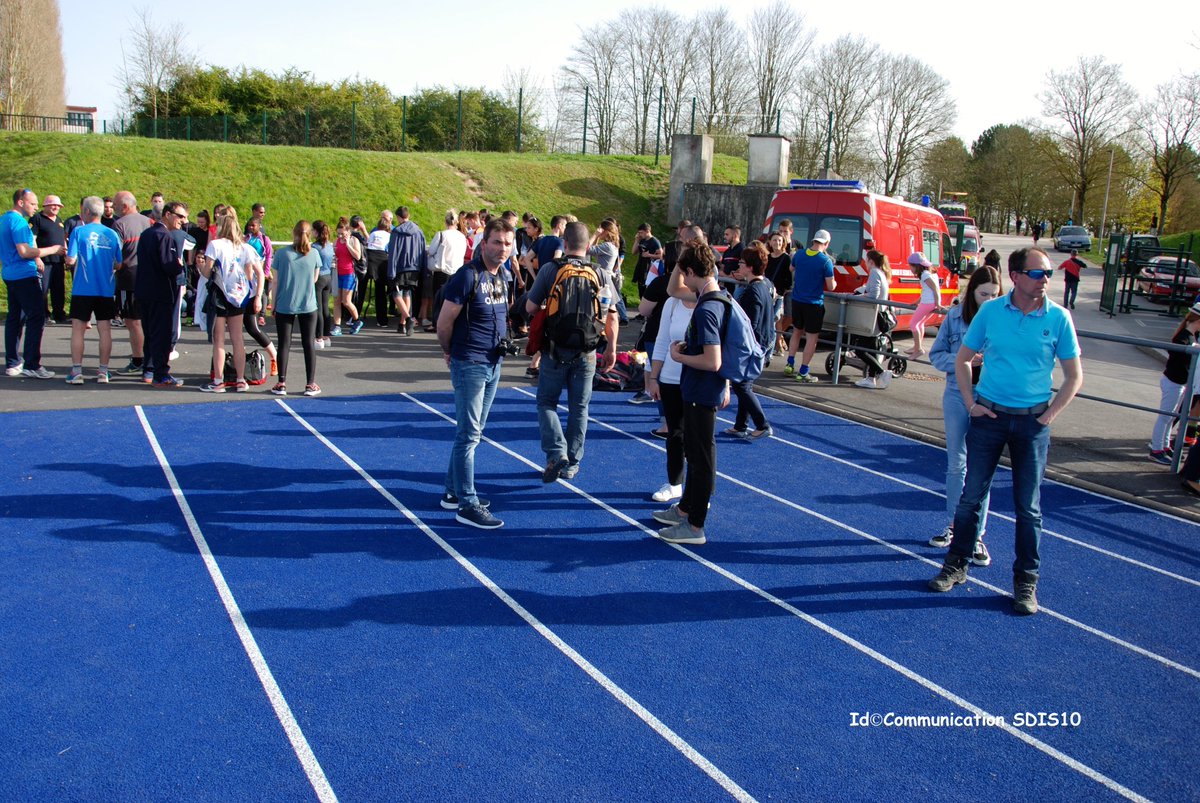 SDIS_10's tweet image. [#sport #challenge] Aujourd'hui belle finale départementale du parcours sportif du sapeur-pompier #pssp et des épreuves athlétiques au complexe Henri TERRE à TROYES. Beaucoup d'efforts et de bons moments. 
Félicitations à tous !
#sdis10  #pompiers