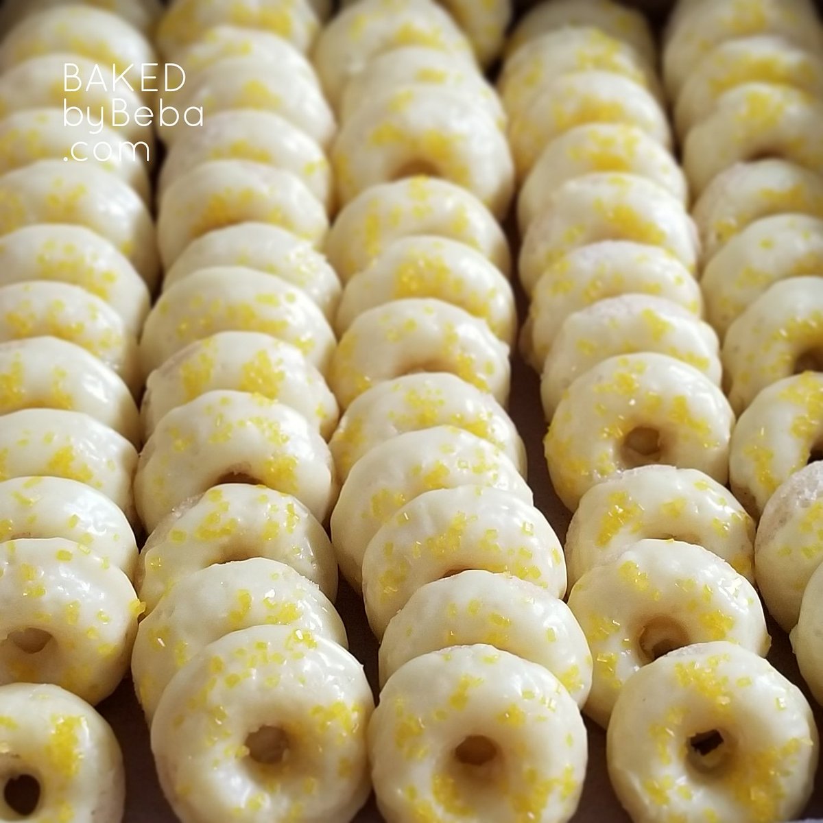 BakedByBeba's tweet photo. Lemon heaven!
#minidonuts #bestdonutsintheworld #desserttable https://t.co/mGO91WNW4k