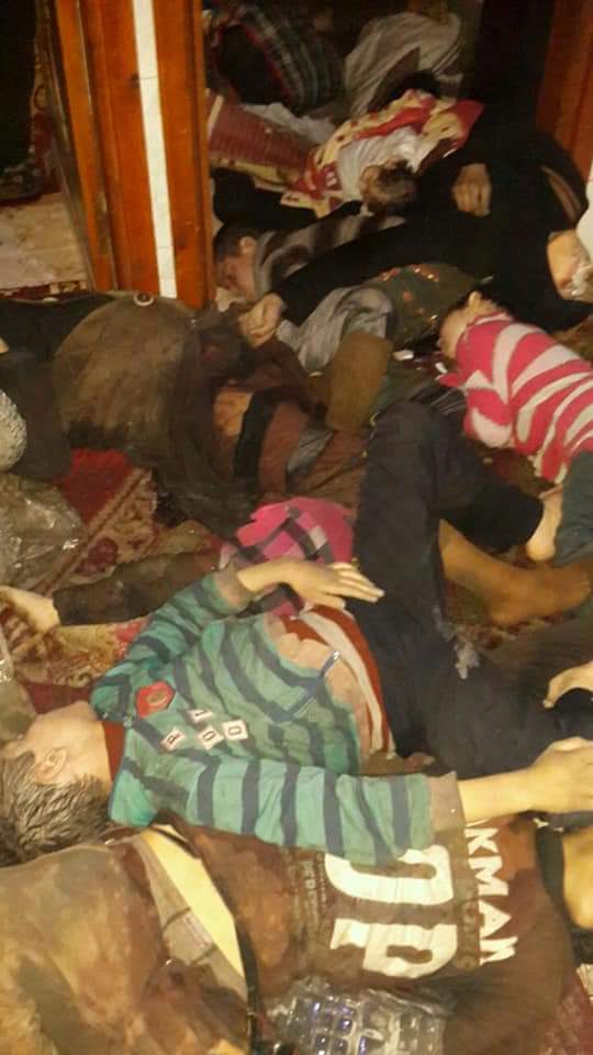 What should we say with these horrible massacres?
The #Syrian regime bombards al-Gouta with chemical weapons and a lot of families die strangulation.!

#Douma