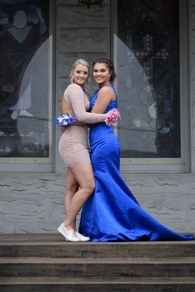 Greysea_34's tweet photo. Prom ‘18 https://t.co/6yjSkuiYDk