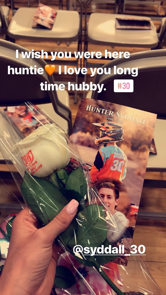 yo_its_raysh21's tweet photo. Hunter syddall it was such an honor to have you in my life #03/31/18🧡 RJ and Jagger Shawn I love you guys with all my heart🧡 it has been such a privilege to watch my three boys achieve their dreams. Can’t wait to see where you guys go from here💙 #30 #25 #111 #syddall30 #myboys https://t.co/3v3lWmgoSa