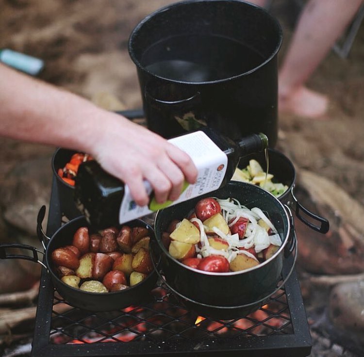 wekeepexploring's tweet photo. Open fire meals > anything else 🔥🍳 happy weekend, explorers! https://t.co/6WRTZvK0sO