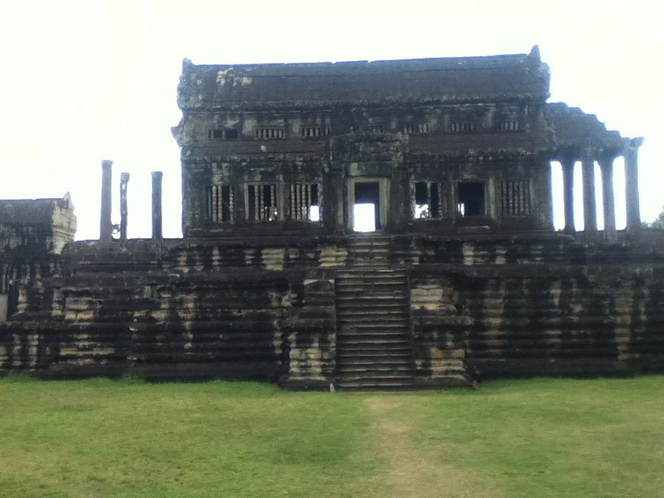 WulfgangGott's tweet photo. Angkor Temple Complex - Part 37 - Dragonflies
■
Click the link to learn about this level of Angkor Wat!
☐  
https://t.co/EXA87B0U9o …
■
#Buddhism #Hinduism #Mysticism #Magick #Symbolism #Cambodia #Angkor #Khmr #History #GottsSymbols #AngkorWat https://t.co/3yhQZRtfFw