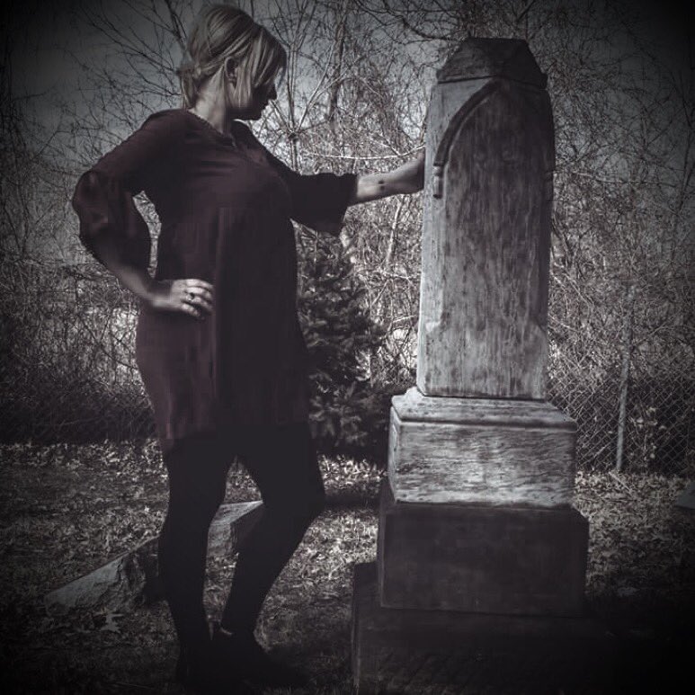DetroitParaDPX's tweet photo. DPX psychic @HutnikStephanie will be live Sunday April 15th at 8:00PM EST. This will be our first #psychic #sunday Go to https://t.co/4dRA7jZIcp to watch and join in. #Livestream #FacebookLive #detroit @dpxradio @thehauntedspace @VIDIspace @ElizabethSaint_ https://t.co/8j5nDOJTu1