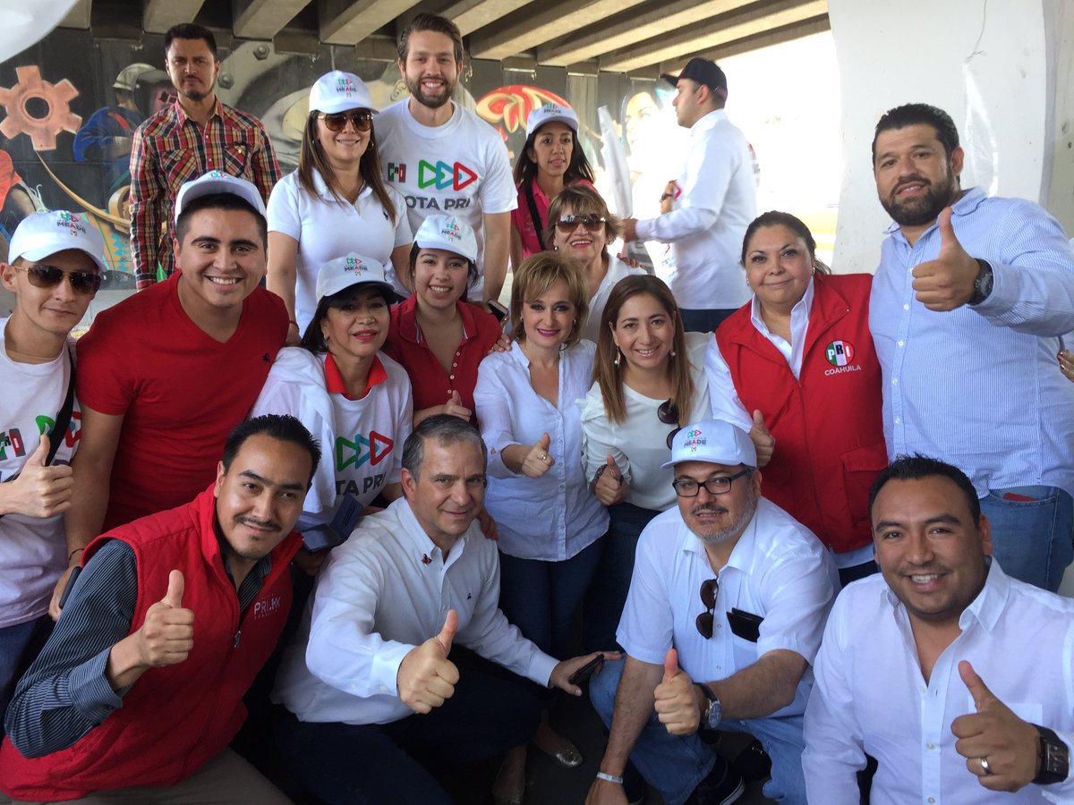 luciaazucena's tweet photo. Estamos #EnTodasPartes con @JoseAMeadeK y nuestros Candidatos,  #AvanzarContigo desde #Coahuila #YoConMeade Gran entusiasmo entre la familia PRIista en Coahuila !!! @Veronica_mtz @jericoabramo @martha_garay @F_DeLasFuentes @PRICoahuila @IRHCoahuila https://t.co/8dHrEiakZf