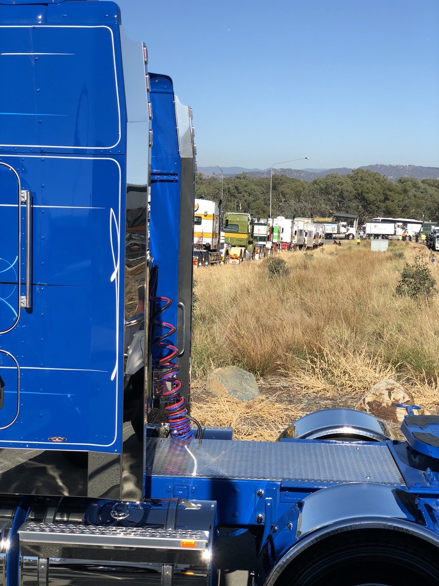riseabovecbr's tweet photo. So many trucks #riseabovecancerconvoy #truck https://t.co/bgdDETko2T