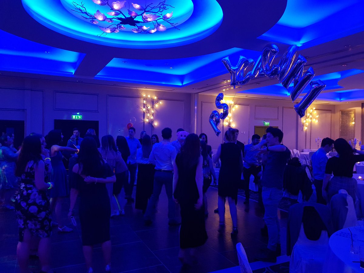 RRocheNeuro's tweet photo. #PsychCon2018 dancing now, a good way to close a superb Student Congress! Congrats to the @PsychCon2018 committee and helpers, you did an amazing job - very proud of you all https://t.co/IwtGurhJQu