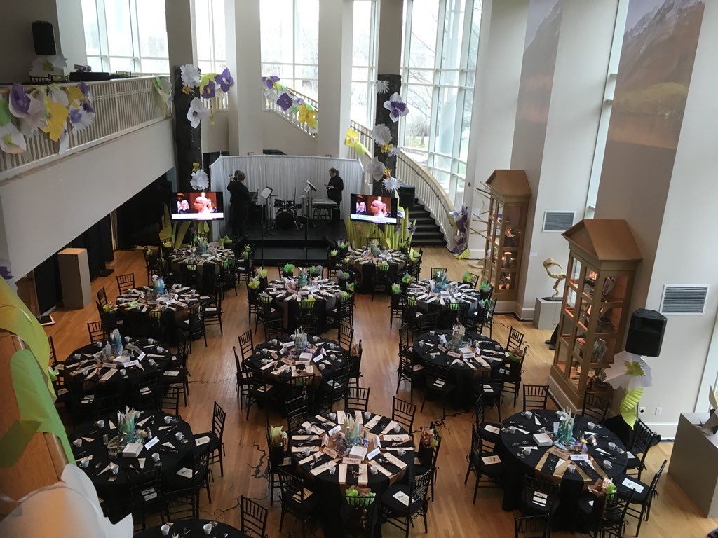 DukeSaysSold's tweet photo. An artfully appointed room and frameable centerpieces set the stage for #FOFA Gala @BrevardCollege https://t.co/p60JMRAOoC