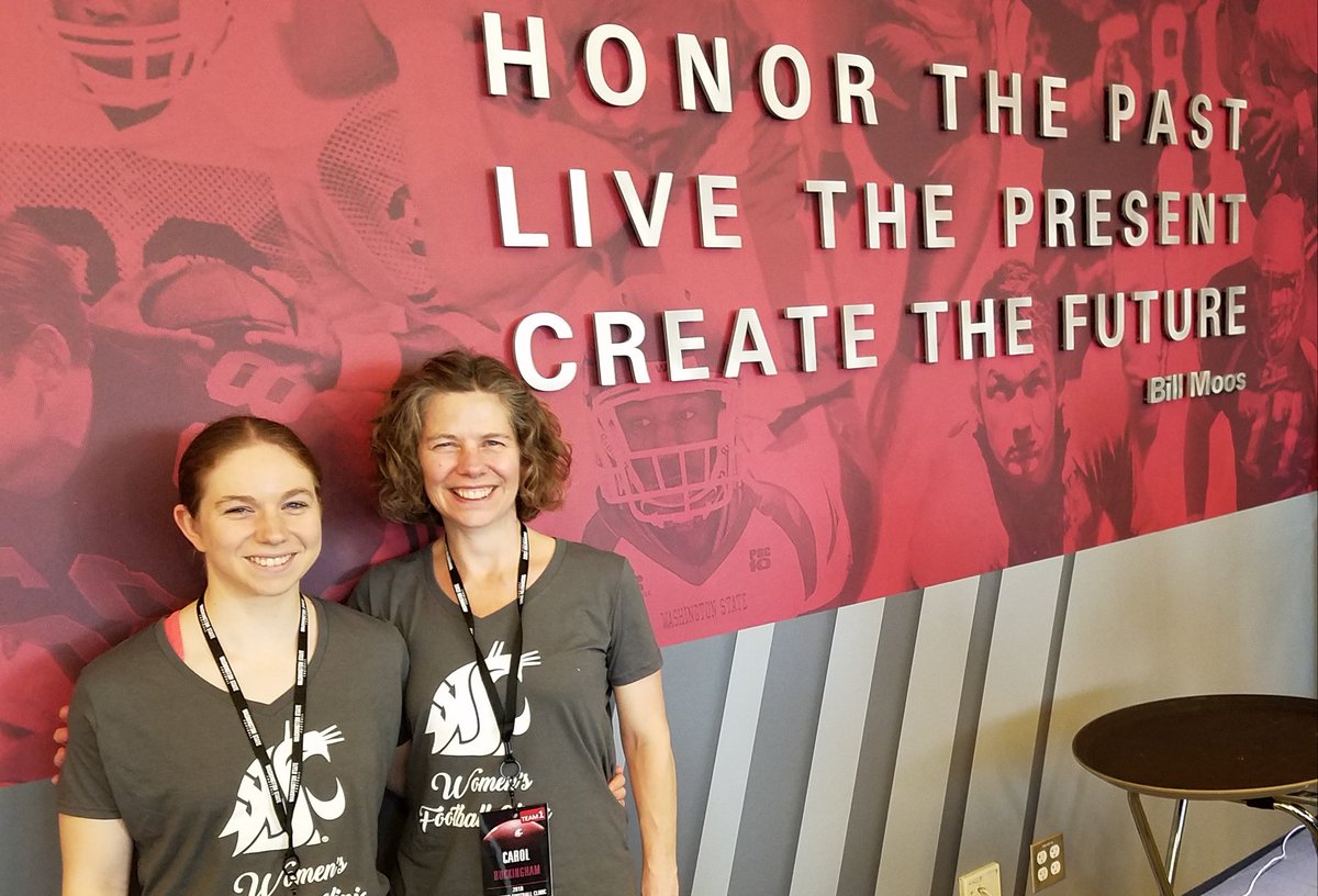CarolStrdesigns's tweet photo. Me and my girl at #WSUMomsWeekend #GoCougs https://t.co/xX1QbeTErS
