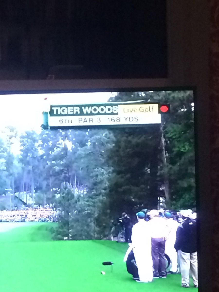 reidjam44's tweet photo. @BBCTwo please take down your red button option. We can’t see the score! https://t.co/uSW5GjeXlq