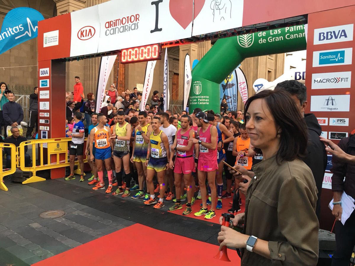 imd_lpgc's tweet photo. #RUNNING | ¡Salida de la prueba de 5 kilómetros de @CPVEGUETA! 🏃🏽‍♀️🙌🏽🏃🏽‍♂️ https://t.co/IaKogtuM8h