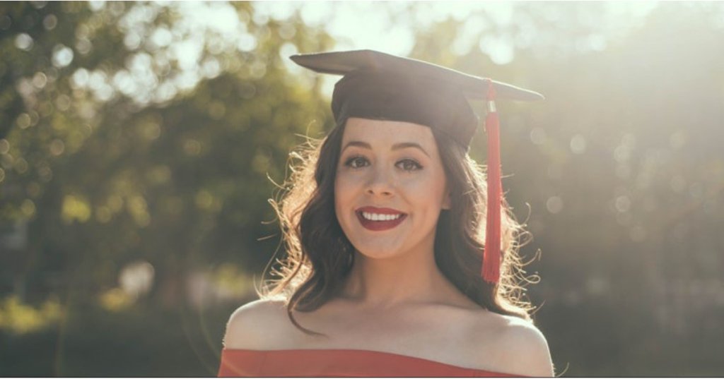 HealthBeauty747's tweet photo. Moms, You're Never Too Old to Go Back to School https://t.co/5LFV6JcV0Q https://t.co/CCIxcFtGKr