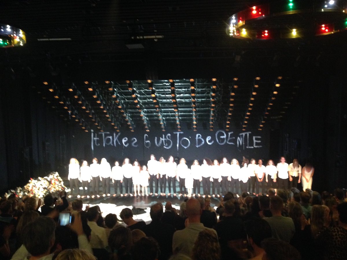 LauravanLuipen's tweet photo. Première van 'Lilith' @Hofpleinrdam, een ode aan de vrouw. Mooi, stil, wild, grappig en confronterend. Gaat dat zien! https://t.co/ZYFXSmqgIo